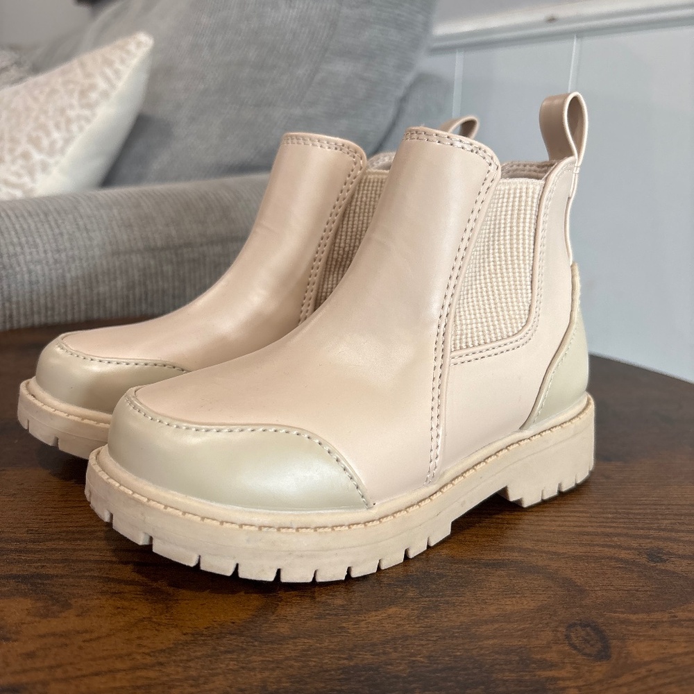 Old Navy Girls Cream Boots